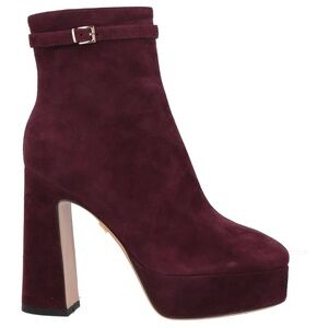 Lola Cruz deep purple booties.